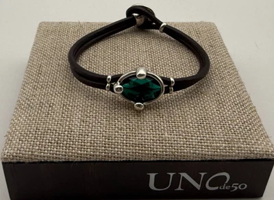NUEVO Uno de 50 SER DESLUMBRANTE Pulsera Cuero Plata Cristal Verde Talla Mediana Foto 1 de 4