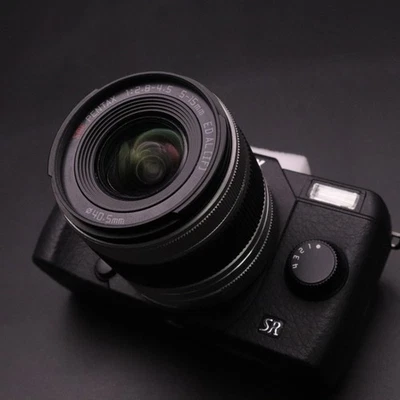 PENTAX Q10 + 02 Standard Zoom Lens Kit MINT Shutter Count 2048 Tested Japan - Image 1 of 4