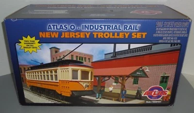 ATLAS "O" GAUGE INDUSTRIAL RAIL NEW JERSEY TROLLEY SET #1009101 IN ORIGINAL BOX - Image 1 of 4