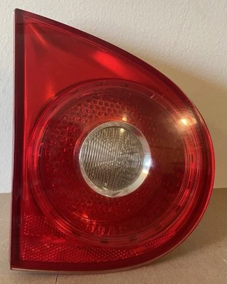 Luz trasera interior del lado izquierdo del conductor de golf Volkswagen Rabbit 2006-2009 OEM Foto 1 de 2