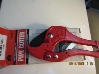 Pipe cutter, plastic pipe 1/2"to 1", new in box - Image 1 of 3
