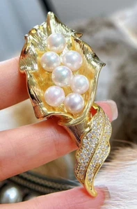 AAA 6-7 mm natural round AKoya white  pearl brooch - Picture 1 of 3