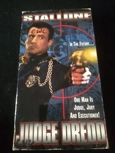 Judge Dredd Used (VHS, 1995) - Foto 1 di 3