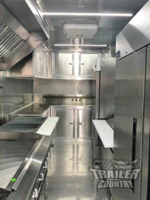 Remolque de venta de camión de comida cocina móvil cerrado nariz en V 8,5x30 8,5 x 30 nuevo Foto 1 de 4