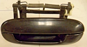 2000-2005 CADILLAC DEVILLE BLACK OUTSIDE DOOR HANDLE DRIVER SIDE REAR DOOR // - Picture 1 of 4