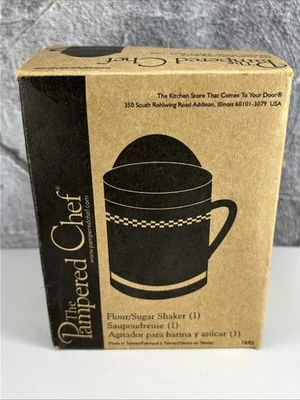 Pampered Chef flour sugar shaker 1695 NEW IN BOX NIB - Image 1 of 3