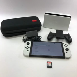 Nintendo Switch OLED Videospielkonsole nur HEG-001 Weiß mit Hülle und Spiel - Bild 1 von 24