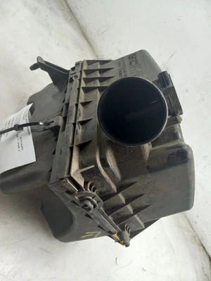 12-17 TOYOTA CAMRY SE 2.5L 4CYL AIR CLEANER BOX  - Image 1 of 4