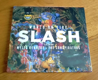 Slash - Featuring Myles Kennedy And The Conspirators - World On Fire (CD Album) - Bild 1 von 4
