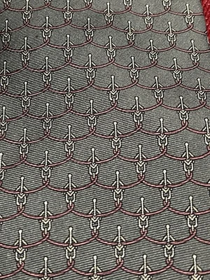 Yves Saint Laurent Prendas para el Cuello Corbata de Seda Gris Rojo Patrón Geométrico De Colección T40 Foto 1 de 4