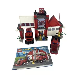 Lego Juniors 4657 Fire Squad HQ Released 2023 Now Retired - Picture 1 of 5