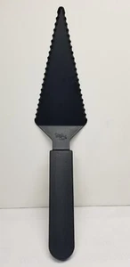 Pampered Chef Black Nylon Pie Slicer Server w/ Serrated Edge - Picture 1 of 10