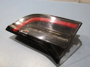 Tesla Model 3 Y LED Rückleuchte hinten rechts Original 1502089-00-C REF Q2U-2501-34 - Bild 1 von 11