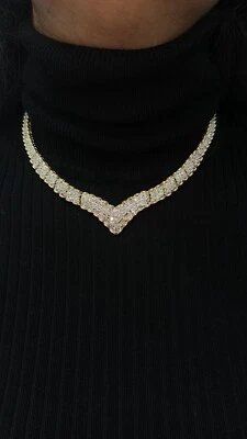 "Gargantilla de diamantes de oro blanco y amarillo en forma de V, collar de tenis de 17"" de largo" Foto 1 de 4