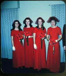 Four Bridesmaids with red dresses - 1971 Stereo Realist Slide Kodachrome - Picture 1 of 3