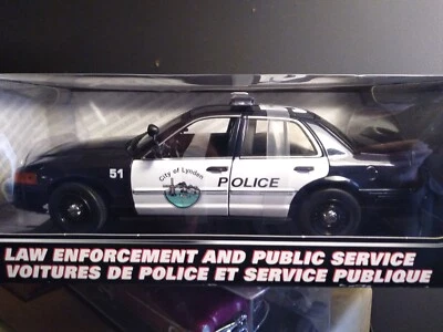 Motormax Die Cast 1/18 Scale City of Lynden Ford Crown Victoria Police Car w/Box - Image 1 of 4