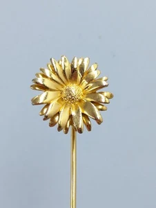 Vintage CROWN TRIFARI STICK PIN HAT LAPEL Gold Tone FLOWER K212 - Picture 1 of 11
