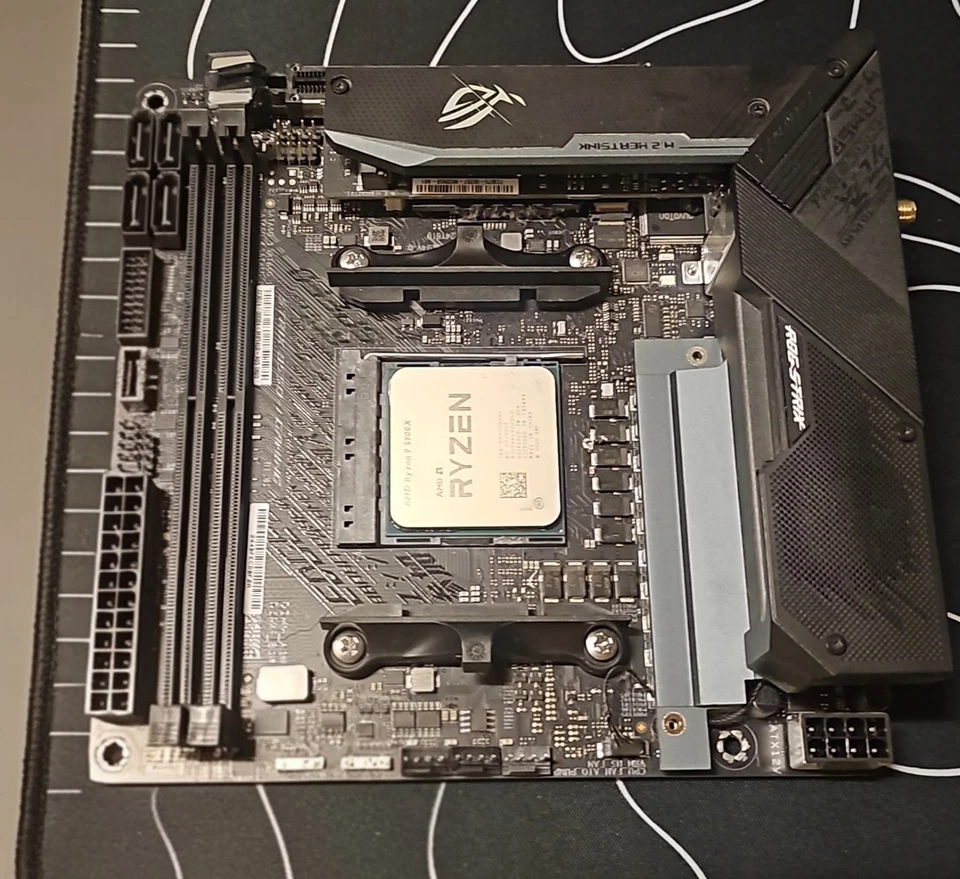 Rog Strix B550-i mini ITX - Immagine 1 di 1