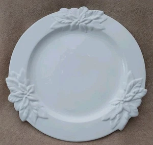 Pier 1 Embossed Poinsettia Plate Platter 13" ~ Made in Italy ~ White - Picture 1 of 7