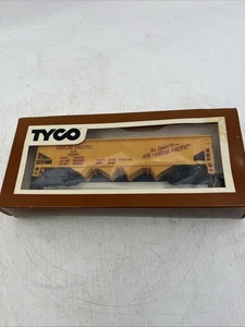 Train miniature Tyco #344E HO Union Pacific 40' 4 baies trémie #UP 62040 années 70 - Photo 1/5