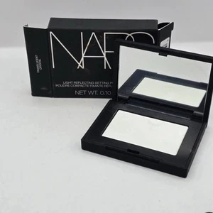 NARS Light Reflecting Pressed Setting Powder TRANSLUCENT CRYSTAL 0.35 oz NIB $40 - Picture 1 of 4