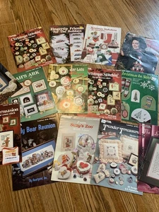 14 Cross Stitch Book Lot Leisure Arts Christmas Teddy Bear Jar Lids VTG 90s 80s - Picture 1 of 8