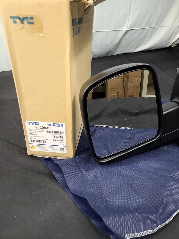 Espejo retrovisor térmico eléctrico derecho TYC 2320031--se adapta a Chevrolet Express-2003-2007 3500 Foto 1 de 4
