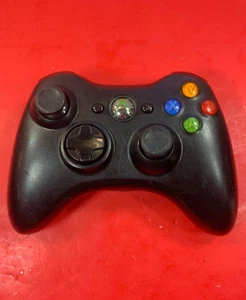 MICROSOFT XBOX 360 WIRELESS CONTROLLER - GLOSSY BLACK FREE SHIPPING!! - Picture 1 of 2