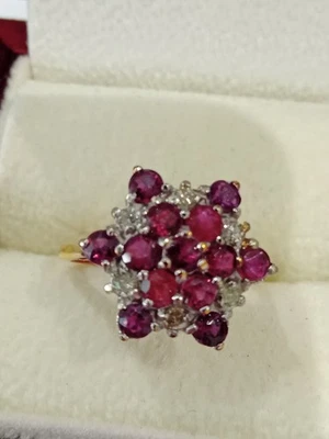 Ruby & Diamond Cluster Gold Ring Size N Beautiful Vintage ring In lovely con - Image 1 of 4
