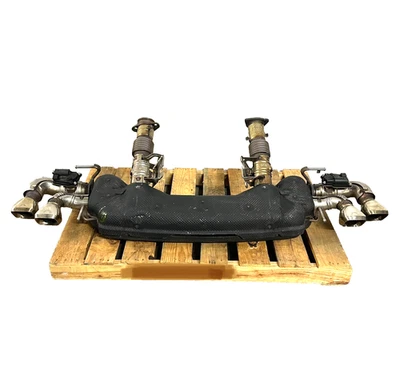 Chevrolet Corvette 2020-2025 6,2 L V8 sistema de silenciador de escape de fábrica con válvulas Foto 1 de 4