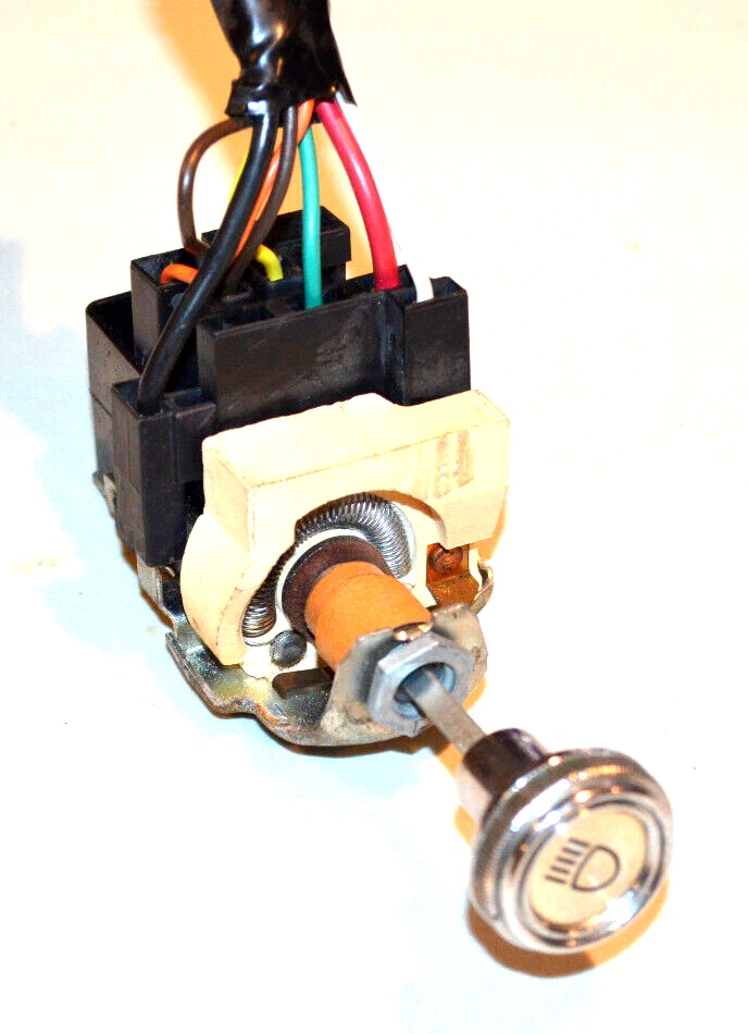 83 84 85 86 CHEVROLET VAN G10 G20 VANDURA HEADLIGHT LIGHT LAMP SWITCH AUTHENTIC Foto 1 de 3