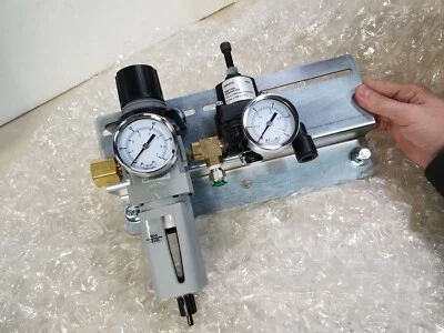 Parker P32EB92EGMBNNP Inline Air Filter Regulator 150PSI 0-125PSI Range 1/4" NPT - Image 1 of 4