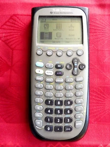 Calculatrice Graphique TEXAS INSTRUMENTS - TI-89 TITANIUM - avec coque et cordon - Photo 1/1