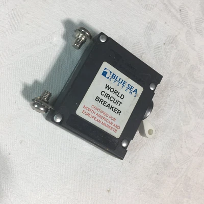 Blue Sea Systems World Circuit Breaker 10 Amp - Image 1 of 3