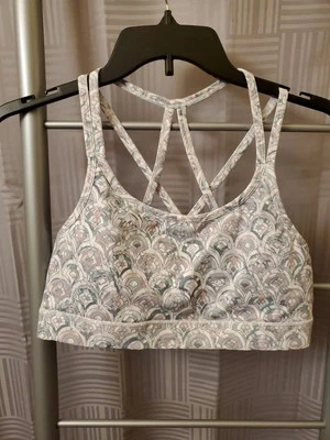 Gaiam 运动文胸绑带背光支撑加厚运动服上衣 Med — 第 1/4 张图片