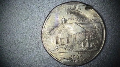 2004-D Iowa State Quarter–Broadstrike w/Die Chips & Grease Strike w/Rim Errors - Image 1 of 4