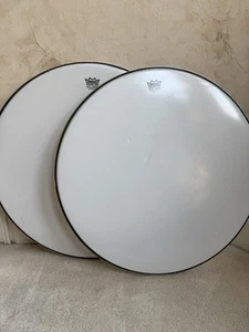 One Vintage 70s Remo Weather King 28” Bass drum head - Bild 1 von 2
