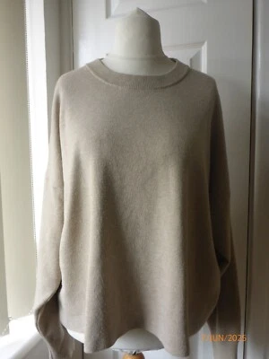 H&M beig oversized jumper size XL - Image 1 of 4