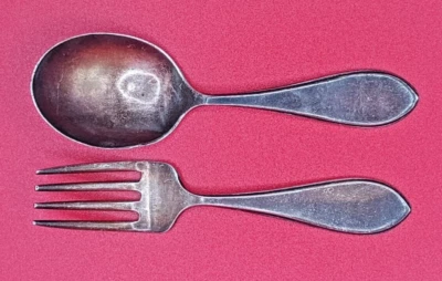 Juego de cuchara tenedor bebé Webster plata de ley sin mono Foto 1 de 4