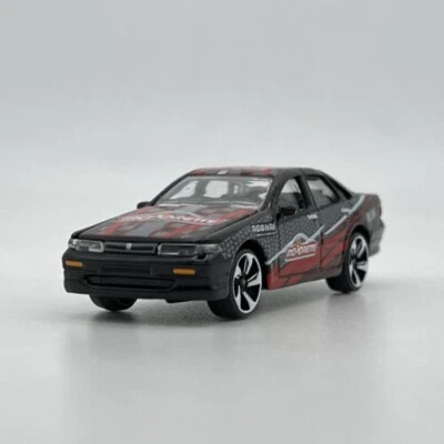 Nissan Cefiro A31 - Majorette  1/58 3 inches Réf 233A - sans boîte - Photo 1/4