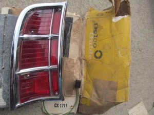 Oldsmobile Cutlass 1964 camioneta luz trasera izquierda nuevo de lote antiguo GM - Imagen 1 de 5