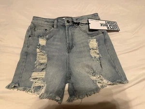 Almost Famous Super High Rise Denim Distressed Shorts Women’s Jrs Size 3 NWT - Picture 1 of 10