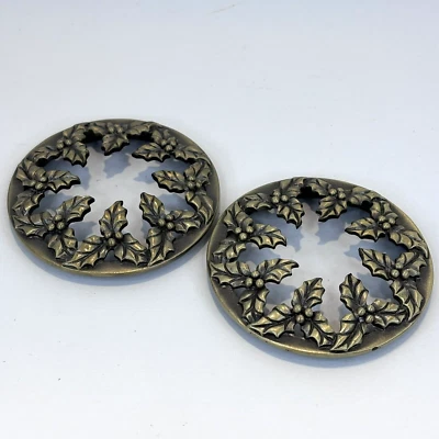 Yankee Candle Illuma Lid Jar Candle Toppers Bronze Holly Christmas, Set of 2 - Image 1 of 4
