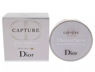 Dior Capture Totale Dreamskin Moist & Perfect Cushion SPF 50 PA +++ 2x15g - Image 1 of 4