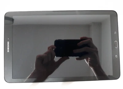 Samsung SM-T560 Galaxy Tab E 9.6 Inch 8GB Wi-Fi Tablet In Black Lineage OS - Image 1 of 2