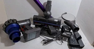 DYSON V6 ANIMAL CORDLESS VACUUM CLEANER PROFESSIONALLY SERVICED & CLEANED - Picture 1 of 17