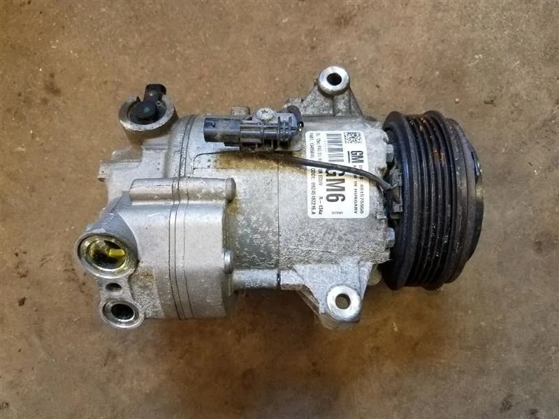 2014-2017 Buick Verano 2.4L Air Condition A/C Compressor Assembly Used. - Image 1 of 1