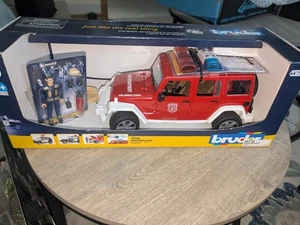 Brandneu Bruder Jeep Wrangler Rubicon Unlimited 02543 mit Feuerwehrmann & Zubehör Deutschland - Bild 1 von 23