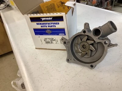 automotive waterpump 87-96 mitsubishi truck van 83-94 dodge w mitsubishi Foto 1 de 3