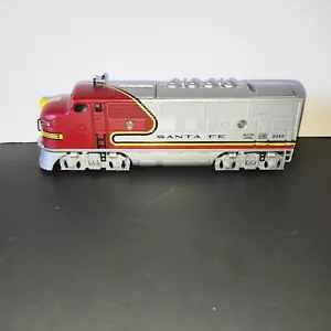 Locomotiva vintage Lionel Santa Fe 2343 - LT 16258 - Enesco Corp - batteria - funzionante - Foto 1 di 14